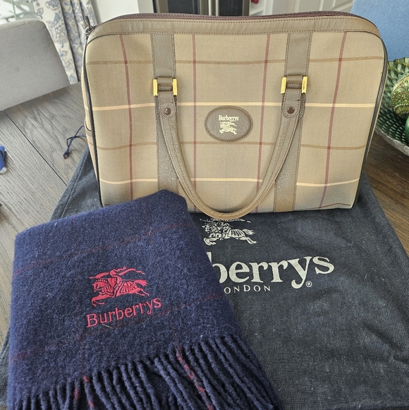 Burberry Handbags - Burberrys Travel Bag With Dustbag And Scarf